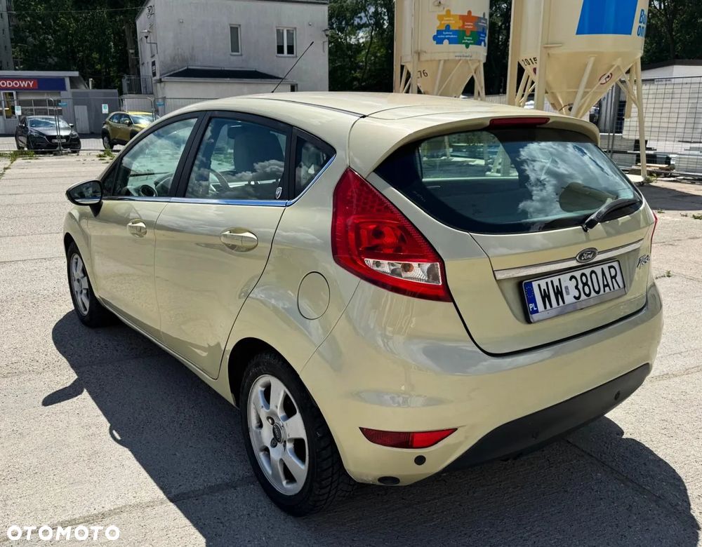 Ford Fiesta 1.4 Ghia - 4