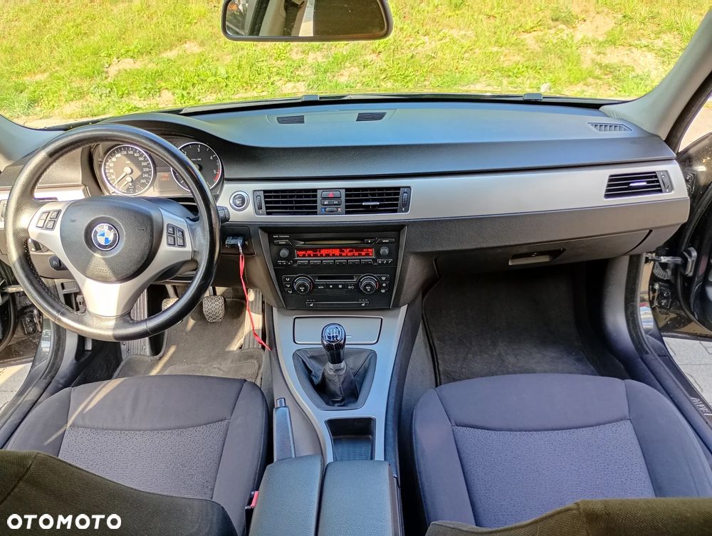 BMW Seria 3 - 27