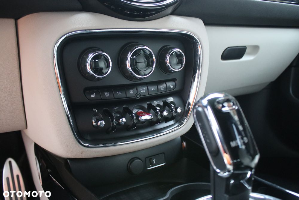 MINI Clubman Cooper SD - 11