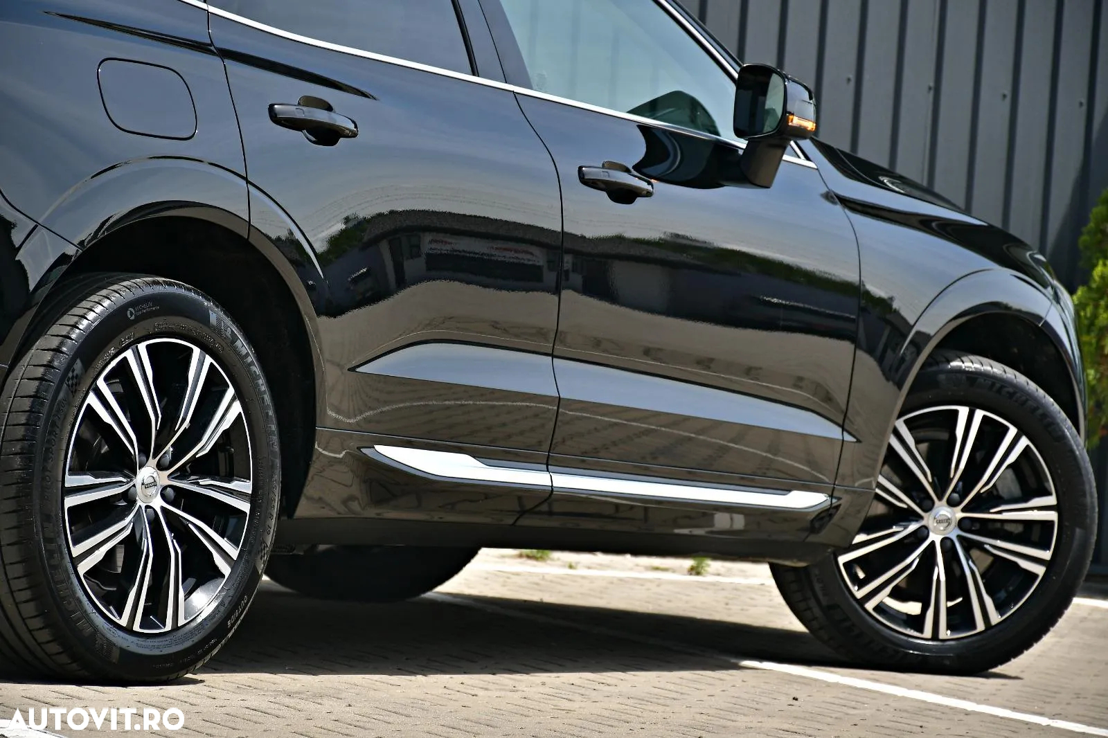 Volvo XC 60 B4 MHEV AT8 AWD Inscription - 16