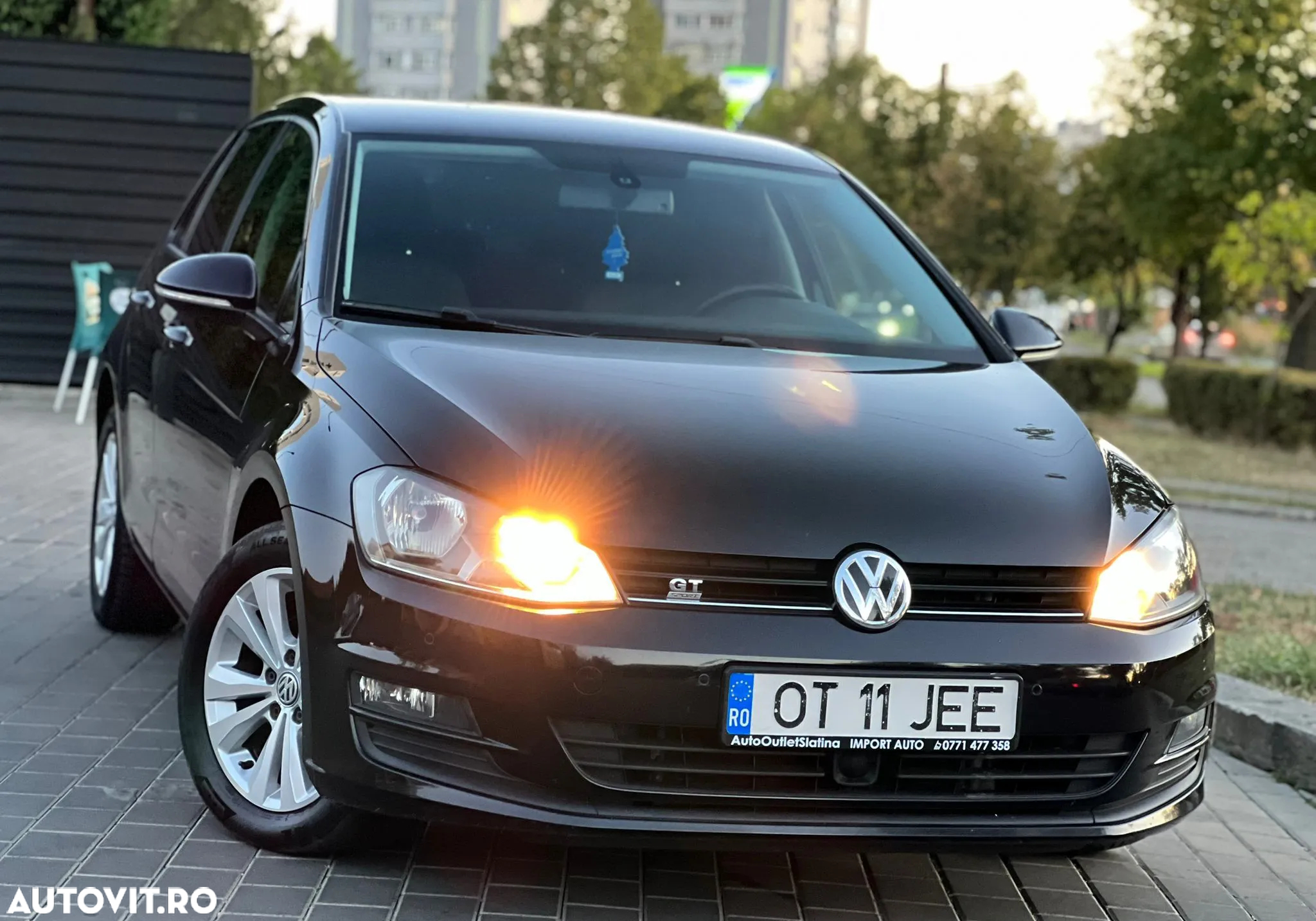 Volkswagen Golf 1.6 TDI (BlueMotion Technology) DSG Comfortline - 11