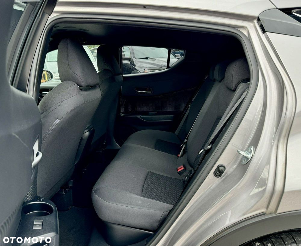Toyota C-HR - 10