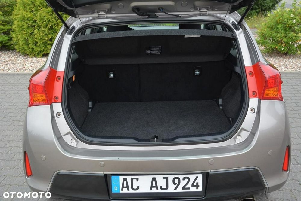 Toyota Auris 1.6 Executive - 31