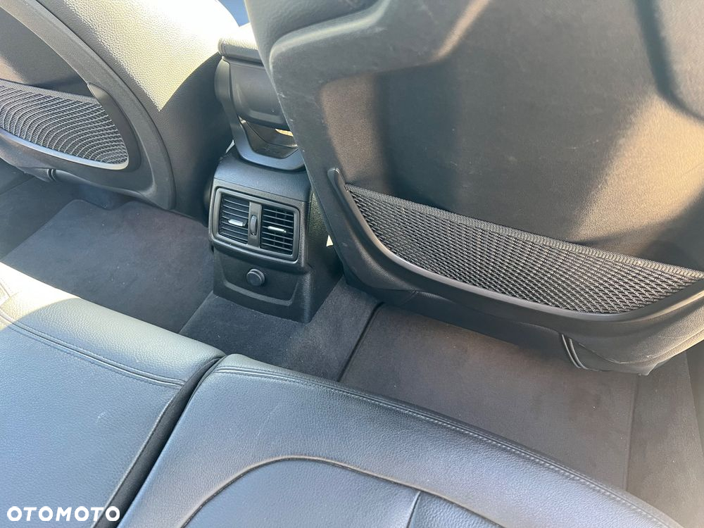 BMW X1 sDrive20d xLine - 12