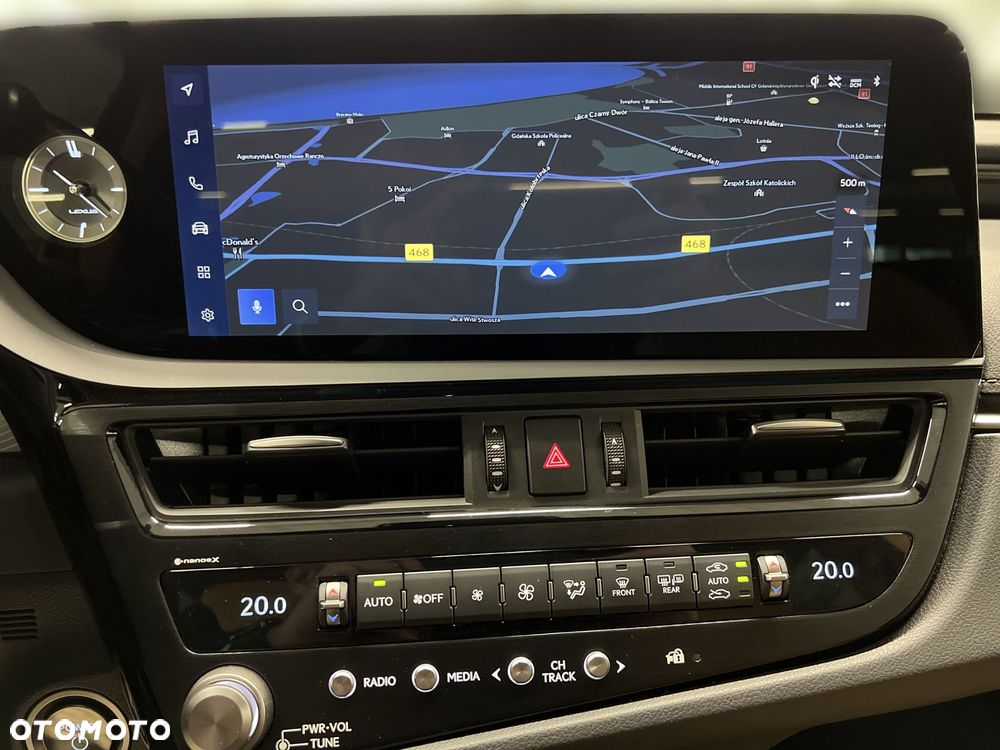 Lexus ES 300h Business Edition - 33