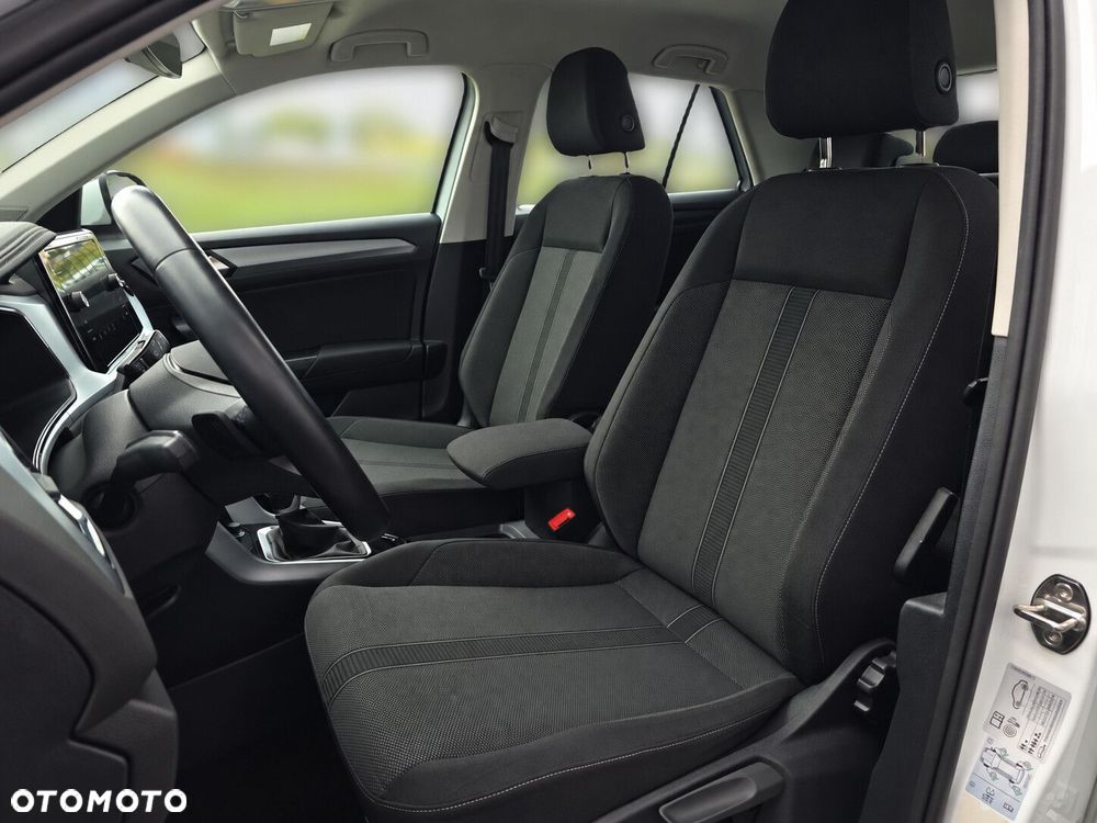 Volkswagen T-Roc - 12