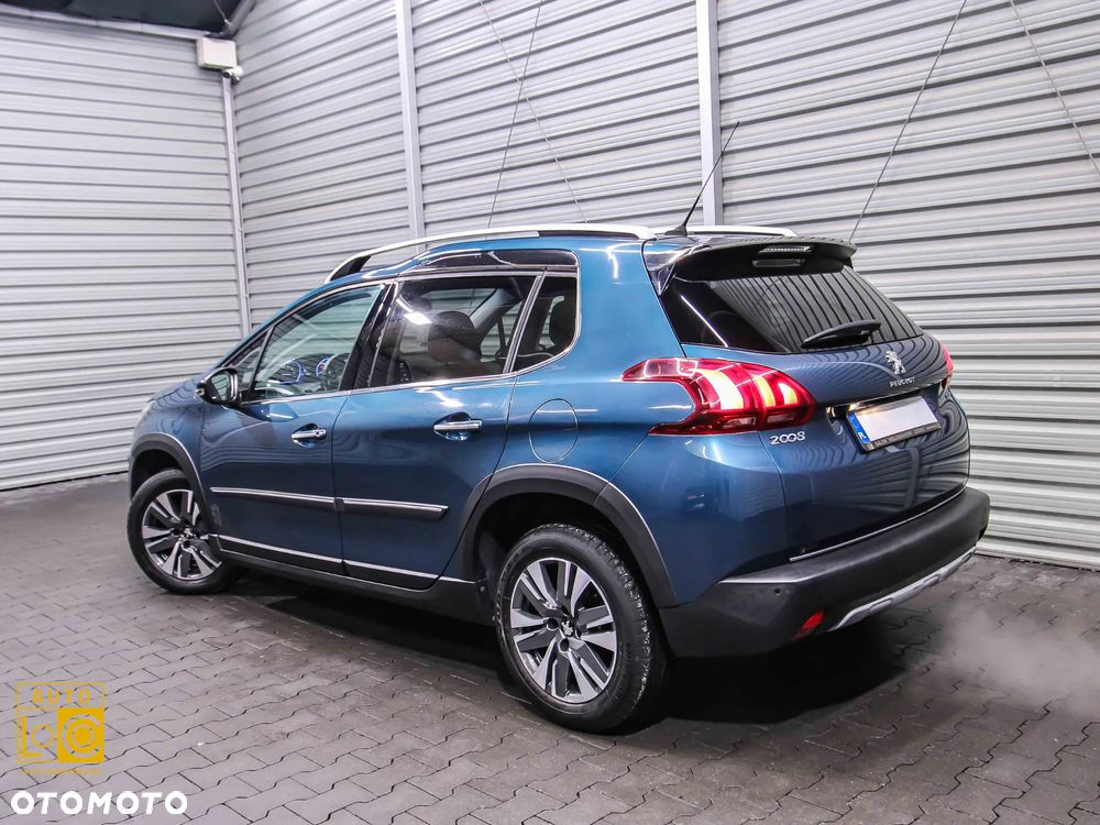 Peugeot 2008 1.2 Pure Tech Allure S&S - 4