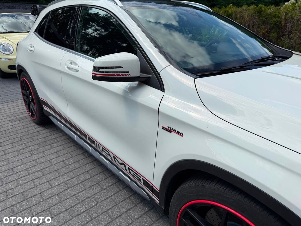 Mercedes-Benz GLA 45 AMG 4-Matic - 14