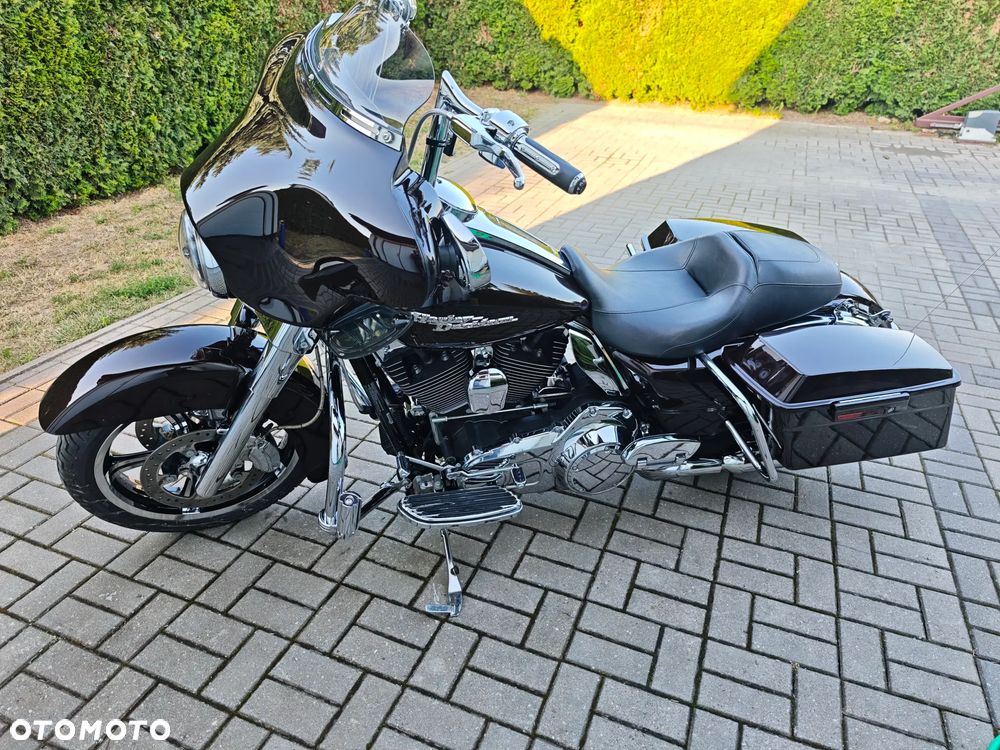 Harley-Davidson Touring Street Glide - 21