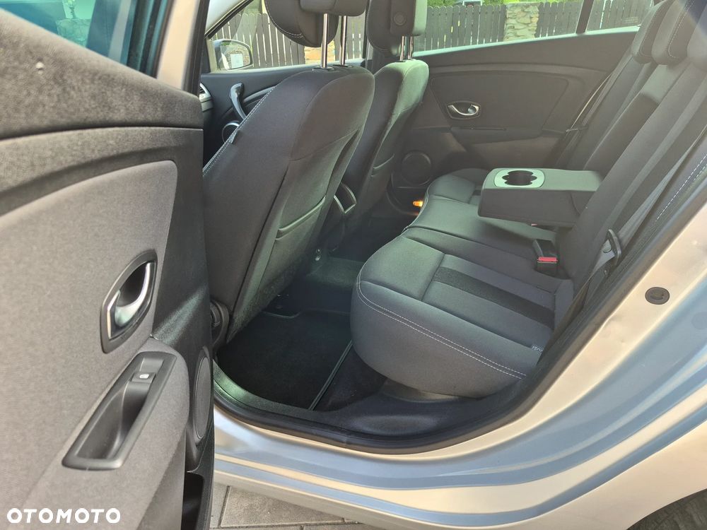 Renault Megane 1.6 16V Expression Euro5 - 37