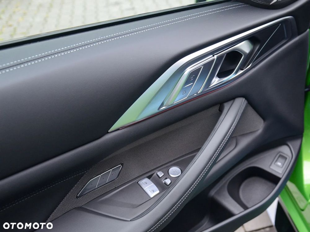 BMW M4 Competition M xDrive sport - 16