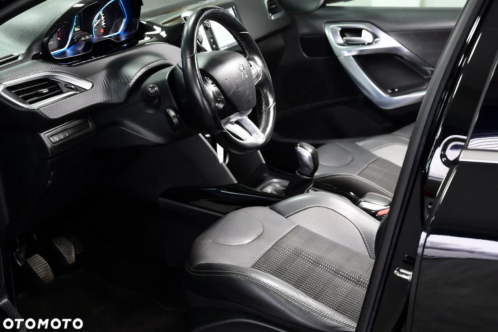Peugeot 2008 1.2 Pure Tech Allure S&S - 7