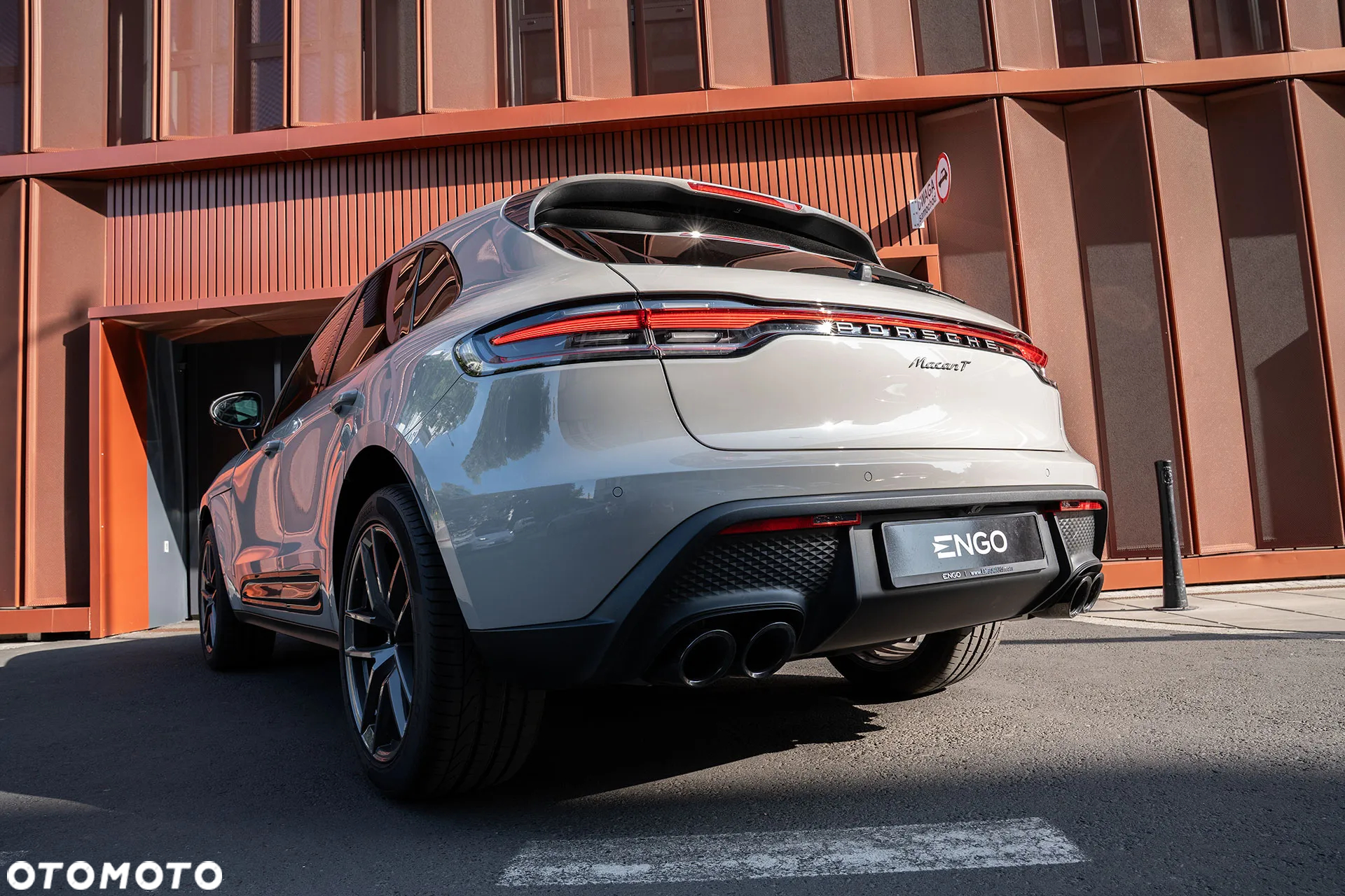 Porsche Macan T - 25