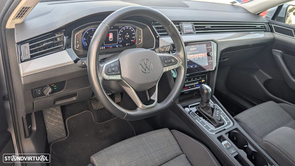 VW Passat Variant 2.0 TDI Business DSG - 13