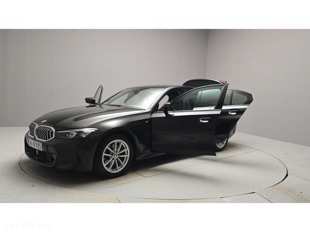 BMW Seria 3 320d xDrive mHEV M Sport - 9
