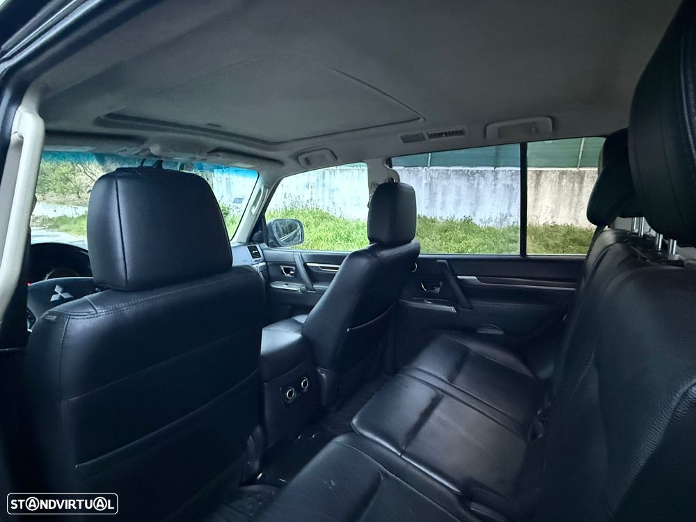 Mitsubishi Pajero - 6