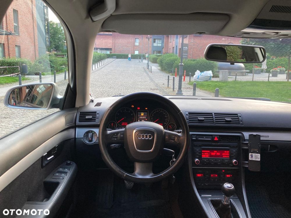 Audi A4 Avant 2.0T FSI - 13