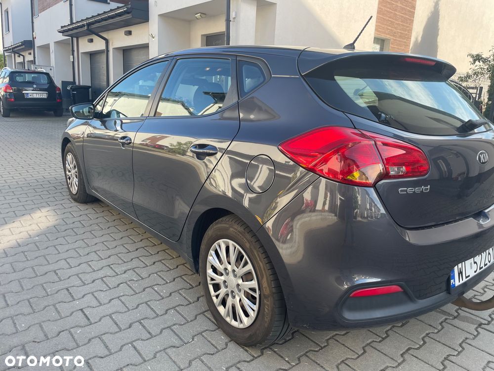 Kia Ceed 1.6 CRDi 115 ISG Vision - 4