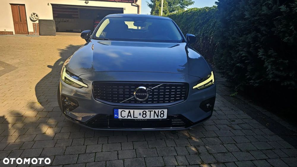 Volvo S60 B5 B AWD Plus Dark - 3