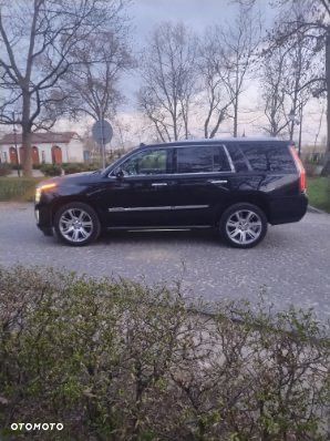 Cadillac Escalade - 16
