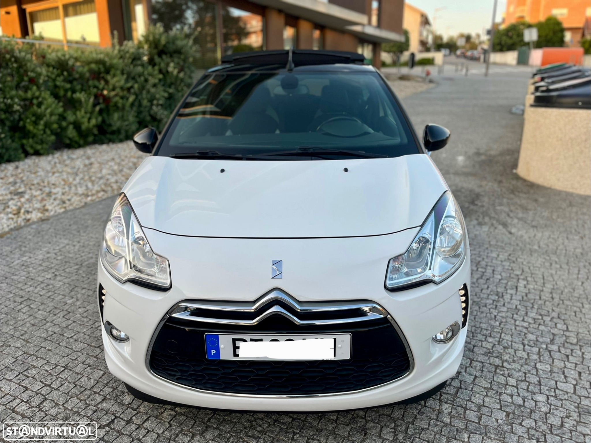 Citroën DS3 Cabrio 1.2 VTi So Chic - 11