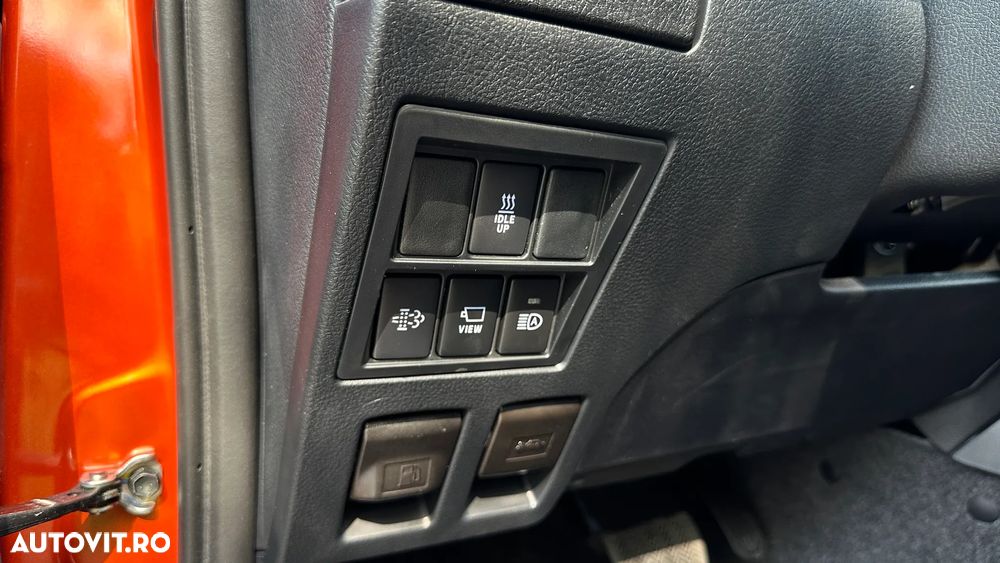 Toyota Hilux 2.8D 204CP 4x4 Double Cab AT MHEV Invincible Color Edition (3E5) - 28