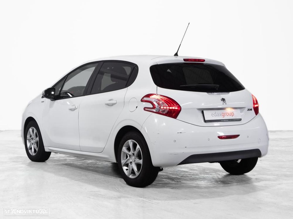 Peugeot 208 - 4