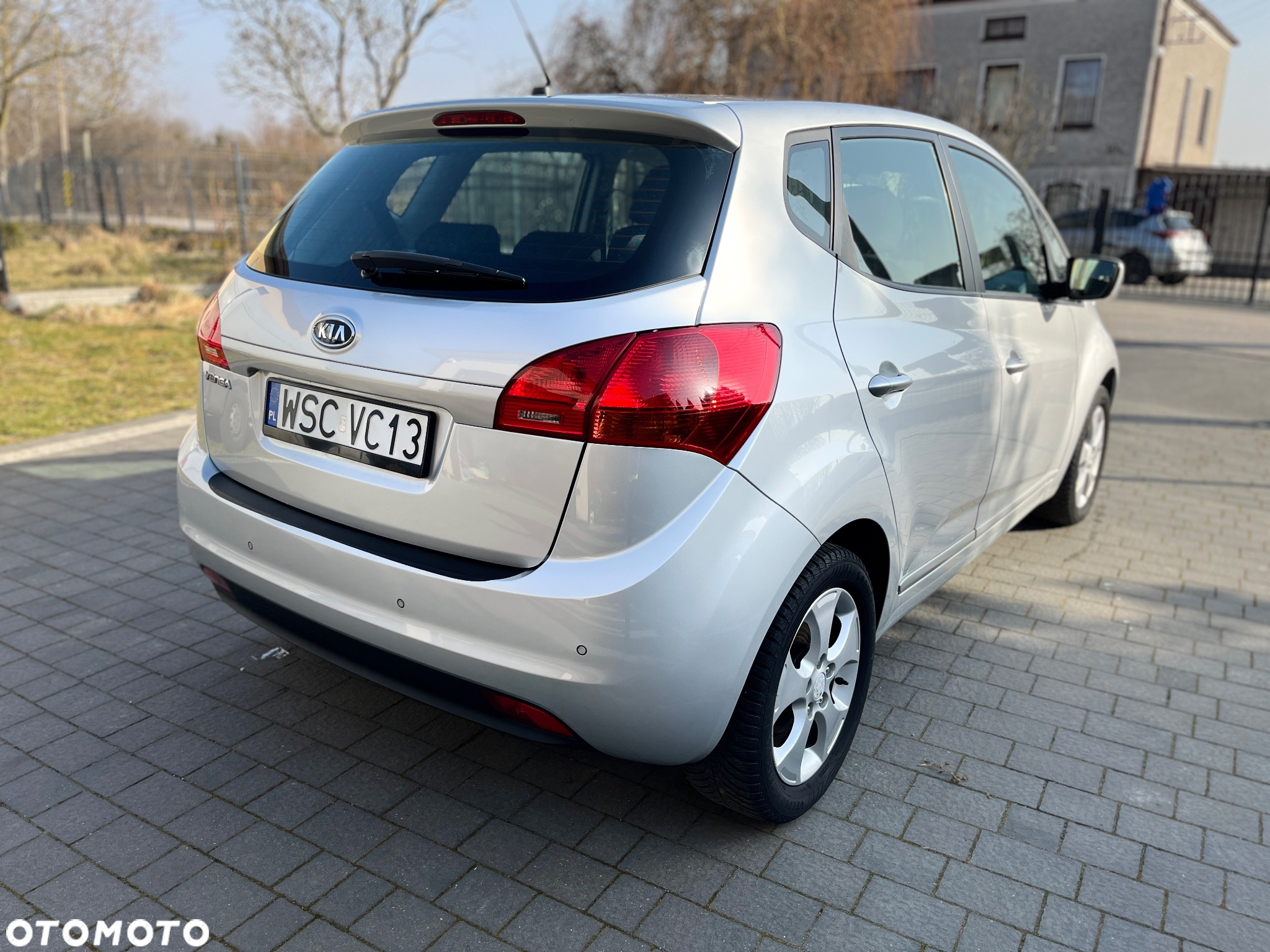 Kia Venga 1.6 L - 9