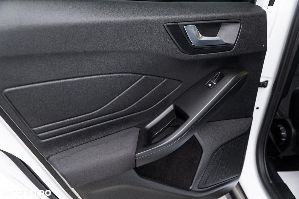 Ford Focus 1.0 EcoBoost Titanium - 36