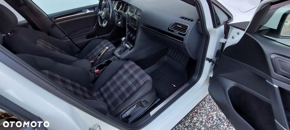 Volkswagen Golf 2.0 TSI BMT GTI DSG - 24