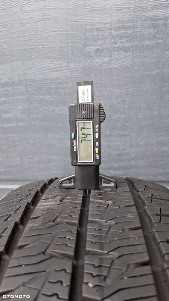 Continental 225/65 R16 C VanContact 4Season 112/110 R - 3