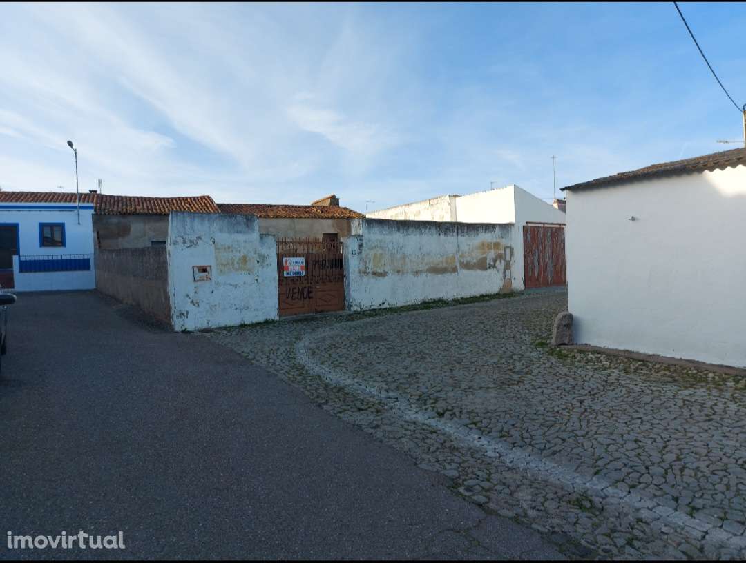 Moradia Isolada T4 (em ruinas) - Pedrogão do Alentejo - Grande imagem: 3/17