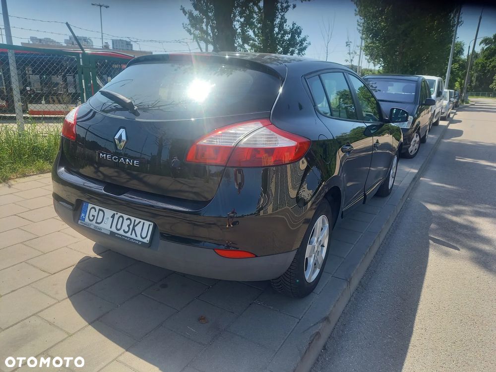 Renault Megane 1.6 16V Zen - 2