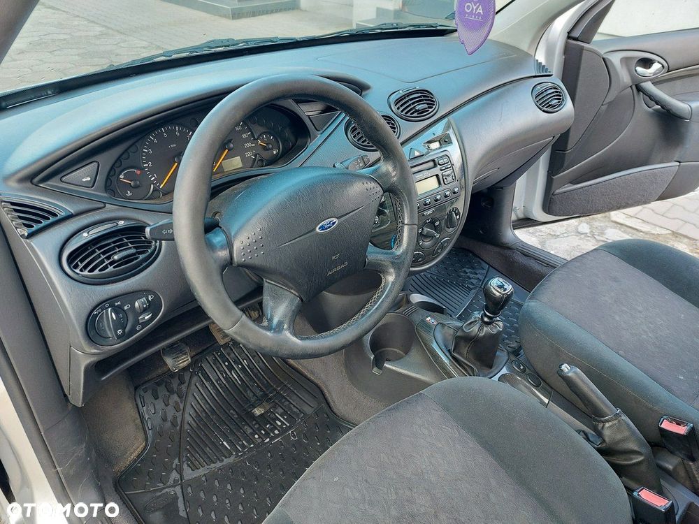 Ford Focus - 10