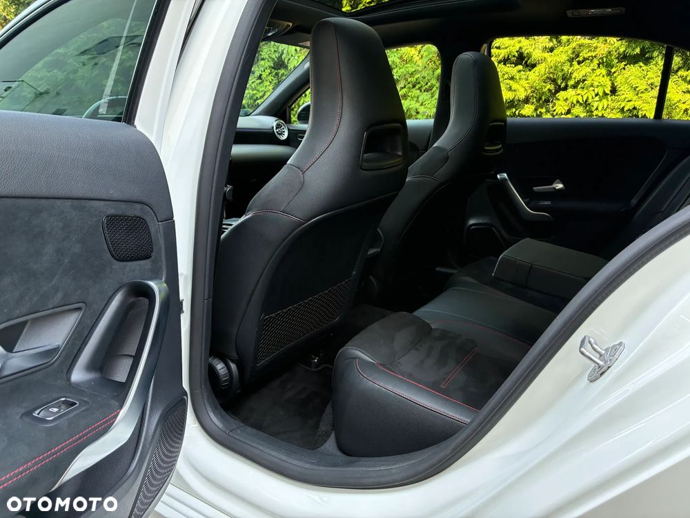 Mercedes-Benz Klasa A 250 AMG Line 7G-DCT - 35