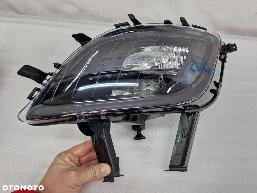 OPEL ASTRA J IV 4 09- NOWY LEWY HALOGEN , NR AUKCJI H206 - 1