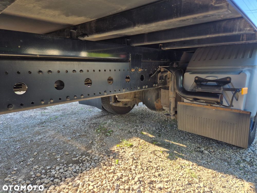 Mercedes-Benz Atego 1224 z Niemiec 9m kontener izoterma podział manual 1222 okazja - 9
