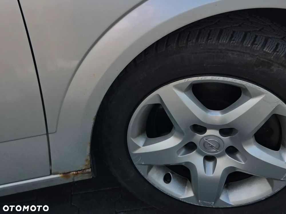 Opel Astra 1.9 CDTI - 16