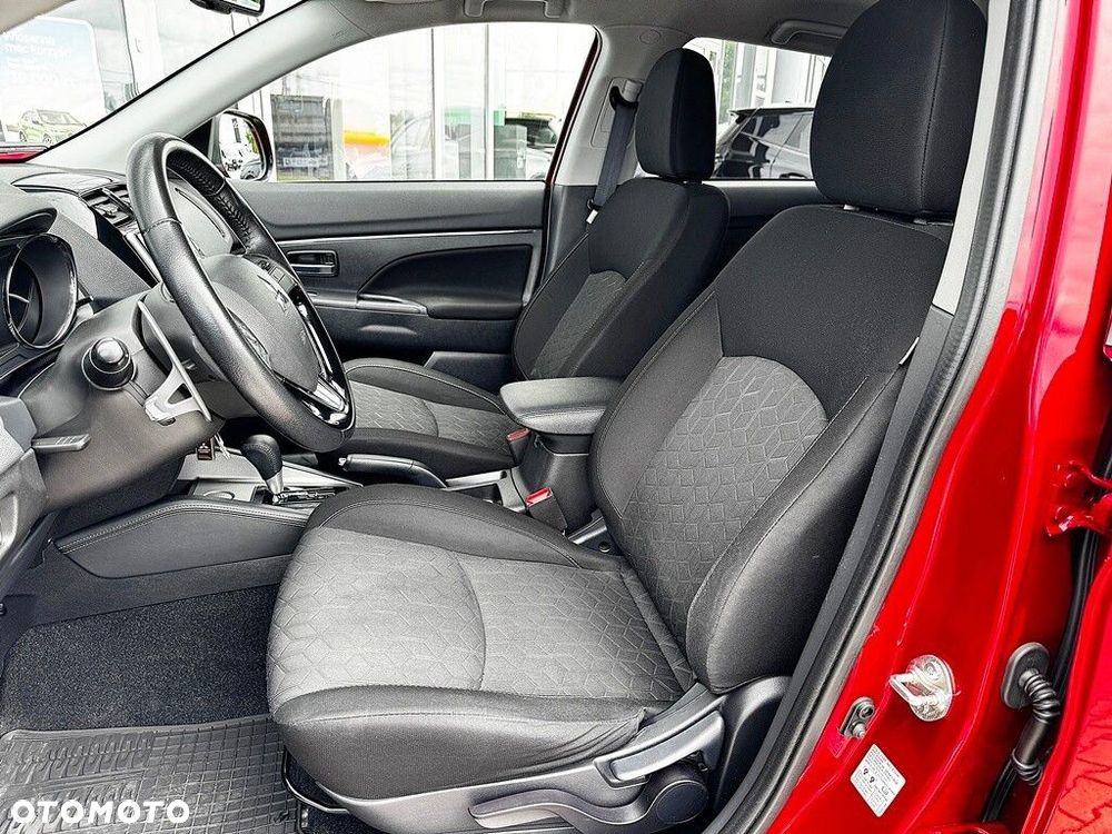Mitsubishi ASX - 12