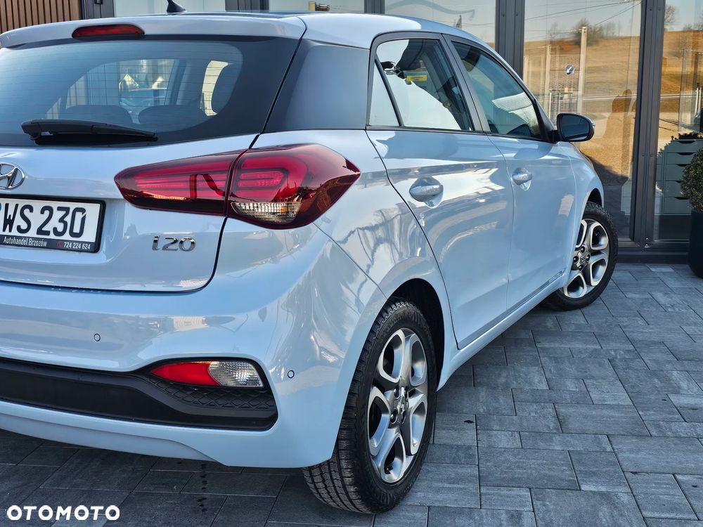 Hyundai i20 blue 1.2 Trend - 32