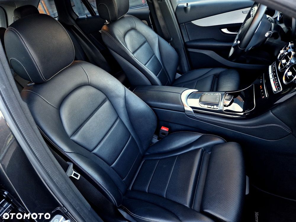 Mercedes-Benz GLC 220 d 4Matic 9G-TRONIC Exclusive - 28