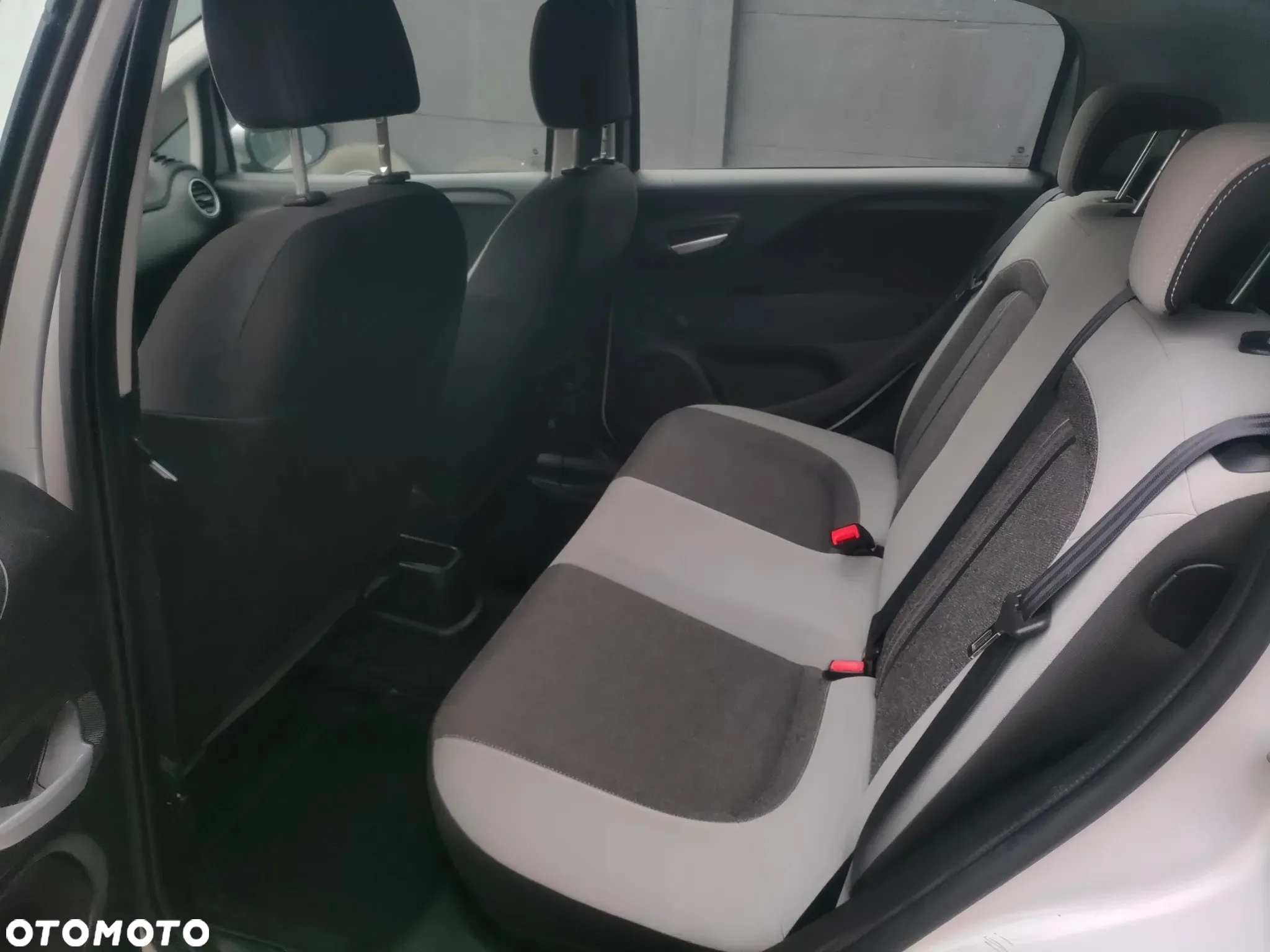Fiat Grande Punto Actual 1.2 8V Fresh - 8