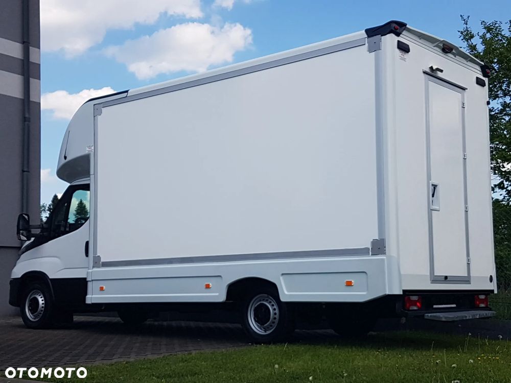 Iveco DAILY KONTENER NISKOPODŁOGOWY 4,44x2,23x2,42 SKLEP FOODTRUCK BAR KLIMA KONIOWÓZ KAMPER 35S14 KRAJOWY - 28