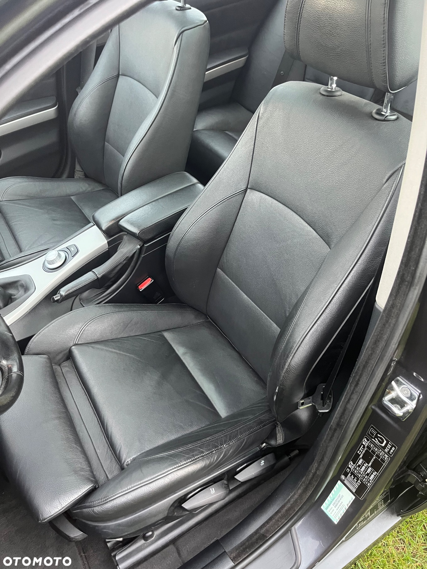 BMW Seria 3 318d DPF Touring - 17
