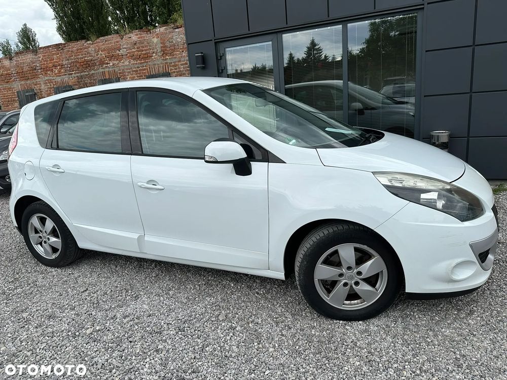 Renault Scenic 1.5 dCi Emotion - 27