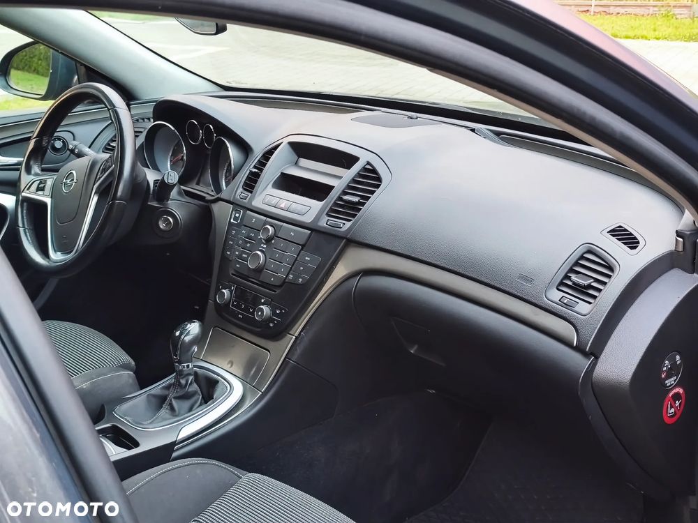 Opel Insignia - 10