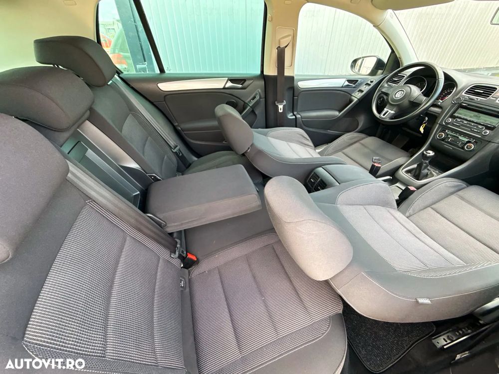 Volkswagen Golf 1.6 TDI DPF Trendline - 24