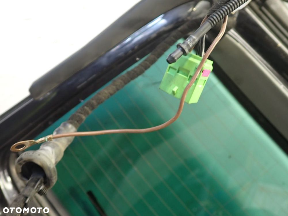 KLAPA TYŁ BAGAŻNIKA VOLKSWAGEN TOUAREG 5.0 - 14