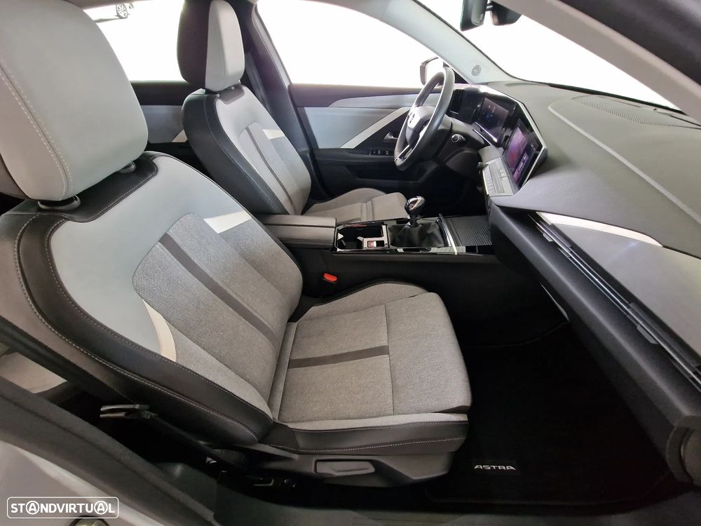 Opel Astra 1.5 D Elegance - 15
