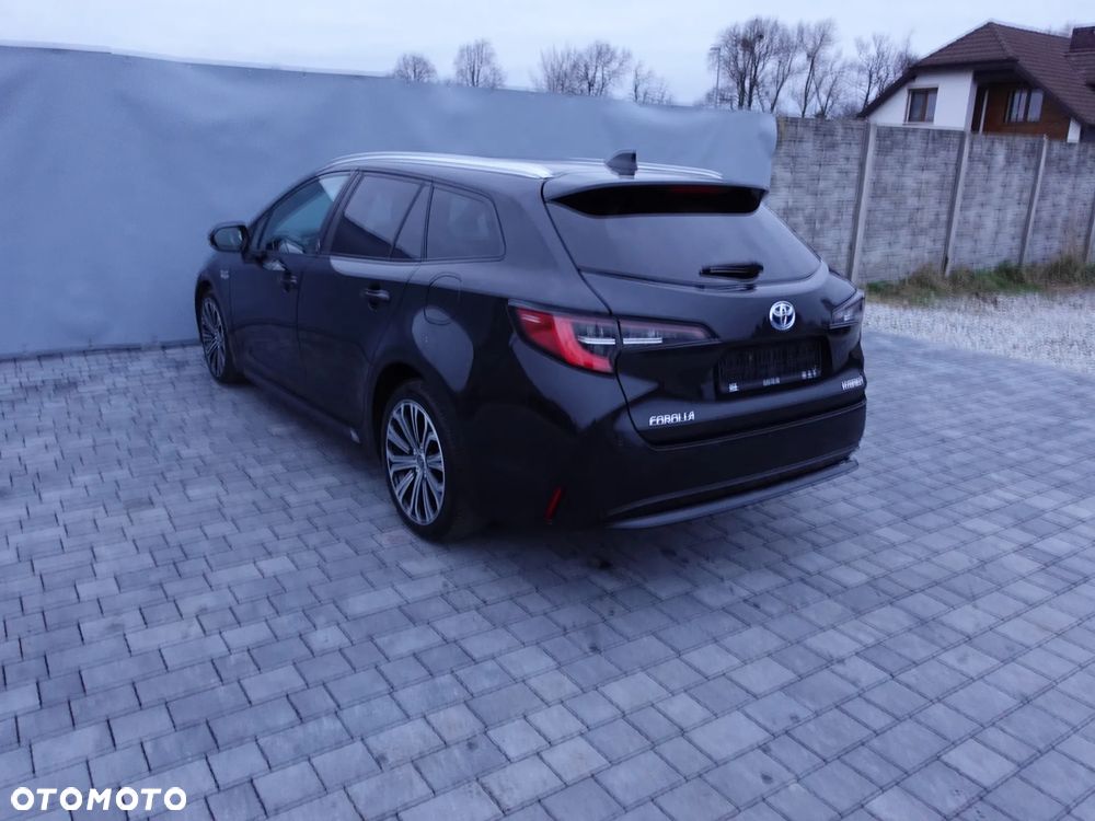 Toyota Corolla 1.8 Hybrid Team Deutschland - 7